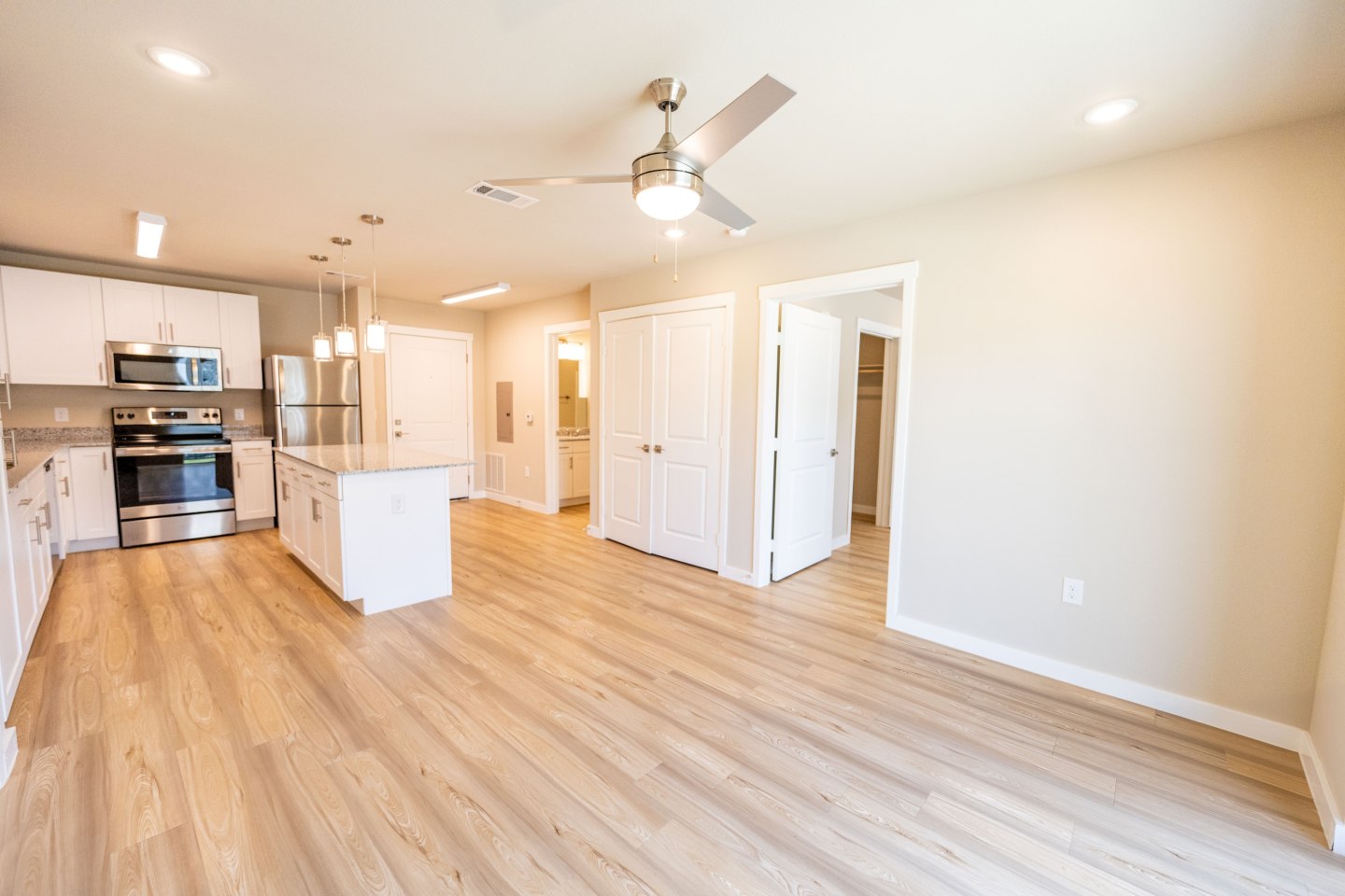Camden Crossing Image 5