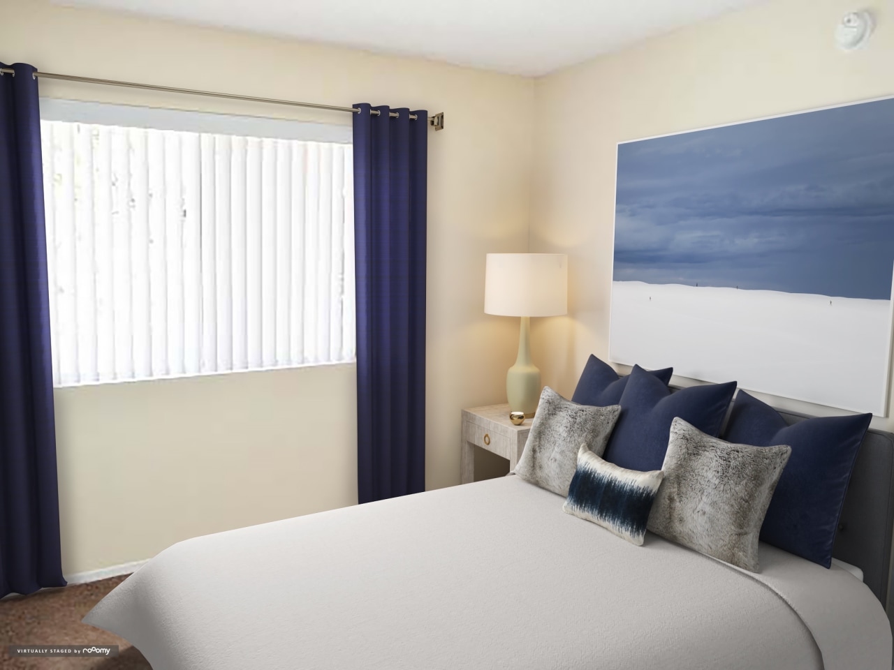 Warner Courtyard Apartments Image 7