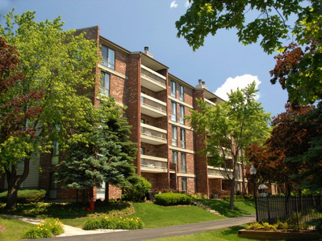 Woodland Creek Luxury Apartments Image 16