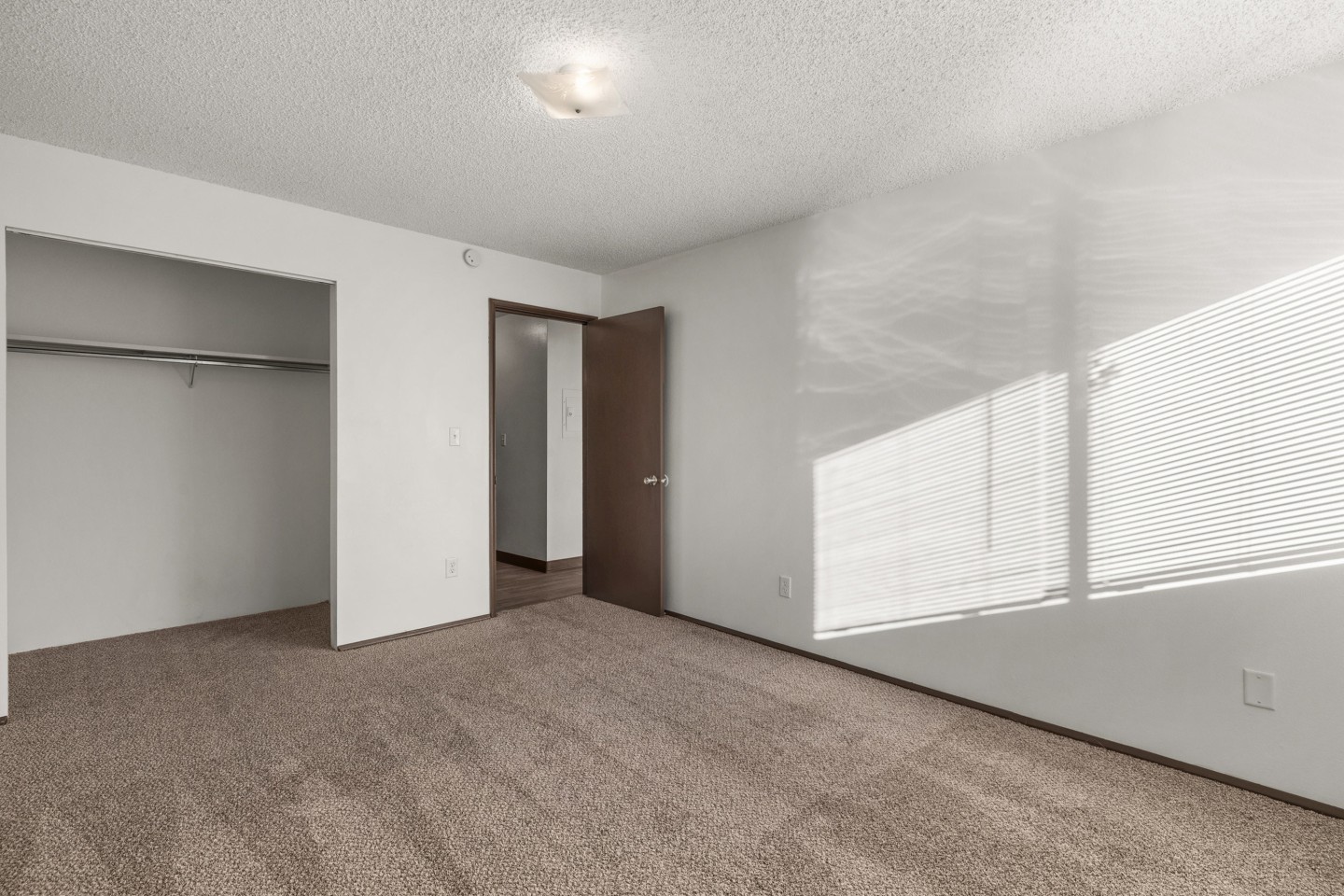 Conquistador Apartments Image 25