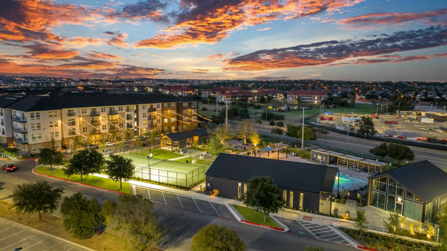Lantana Round Rock Image 22