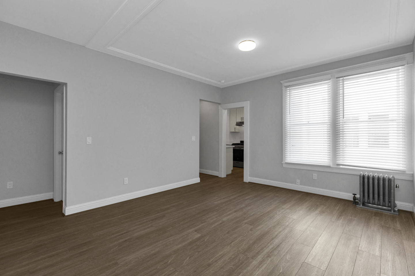 2730 SACRAMENTO Apartments Image 4