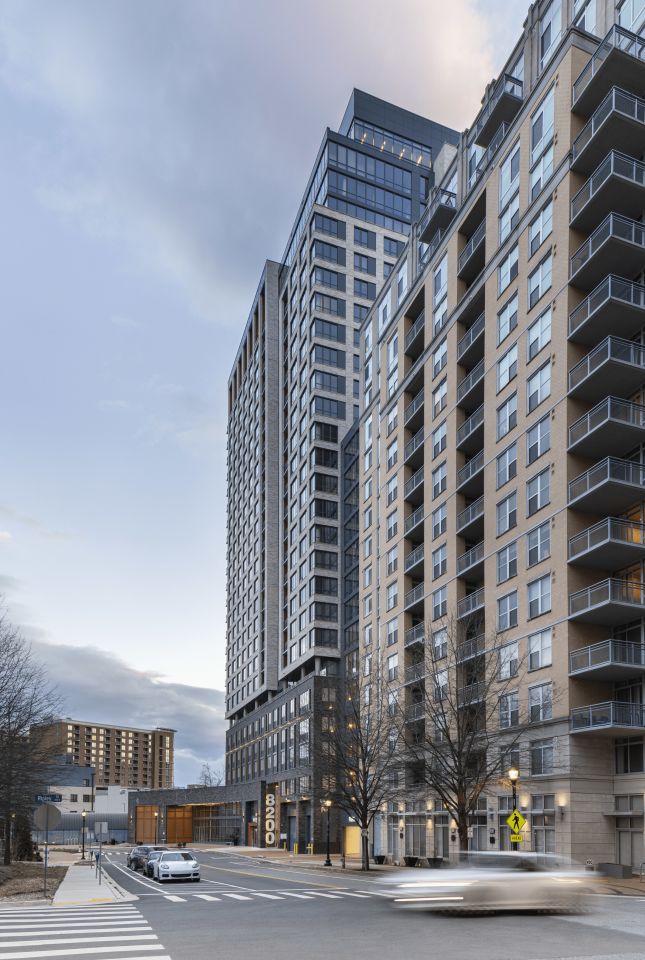 Solaire 8200 Dixon Image 2