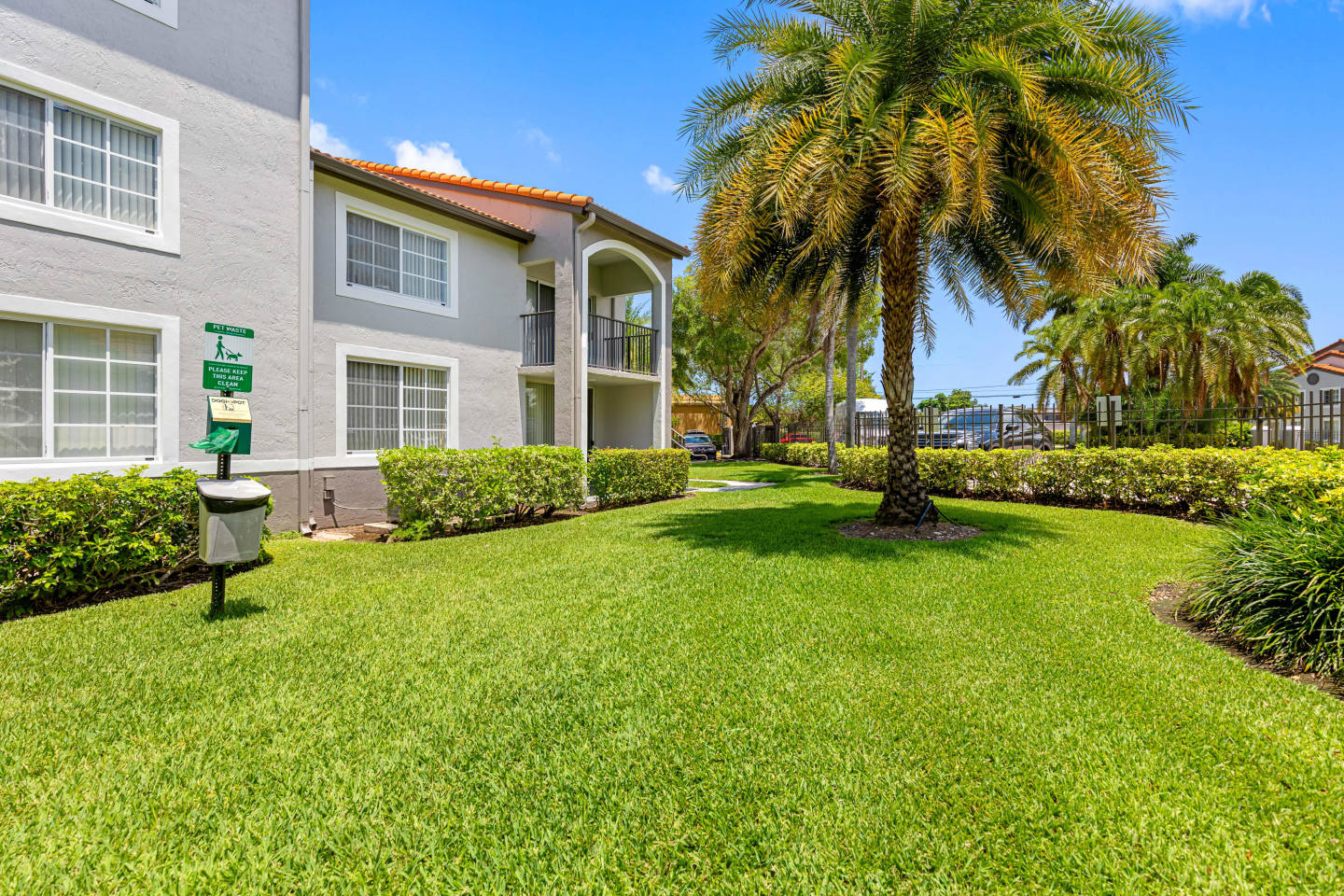 Sunset Gardens Apartments Image 80