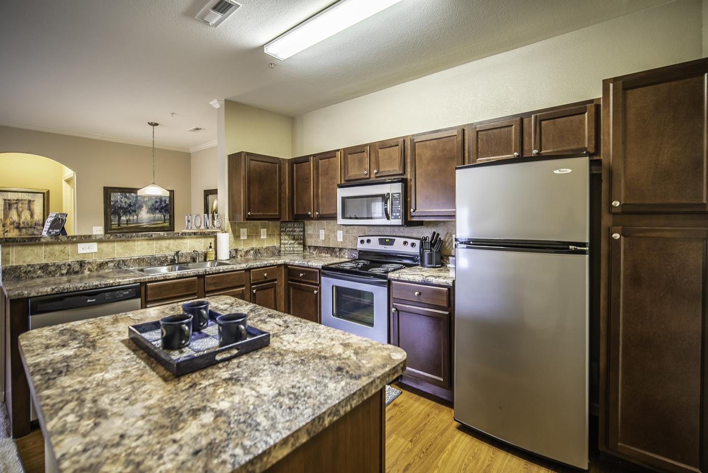 Vintage Creekwood Park Apartments Image 15