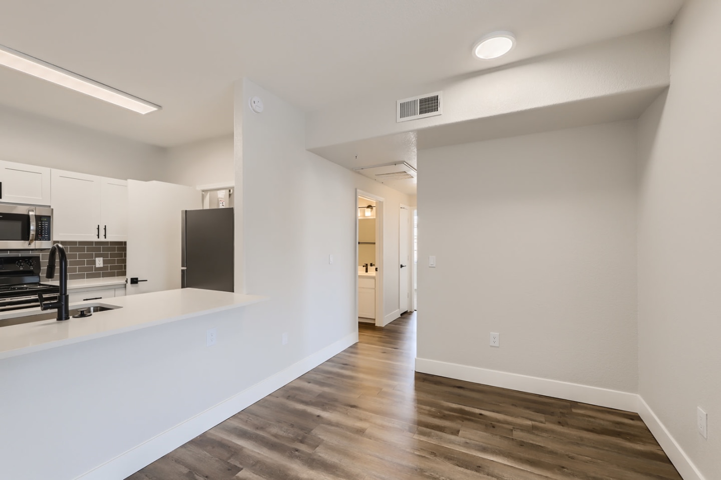 Mandarina Apartment Homes Image 7