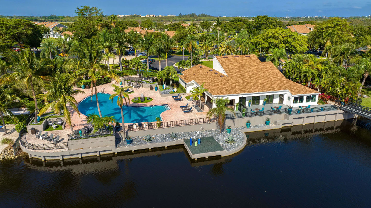 The View at Waters Edge Image 84