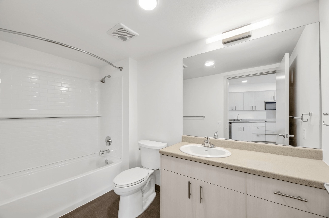 Tahoma Valley Apartments - Affordable Housing Image 7
