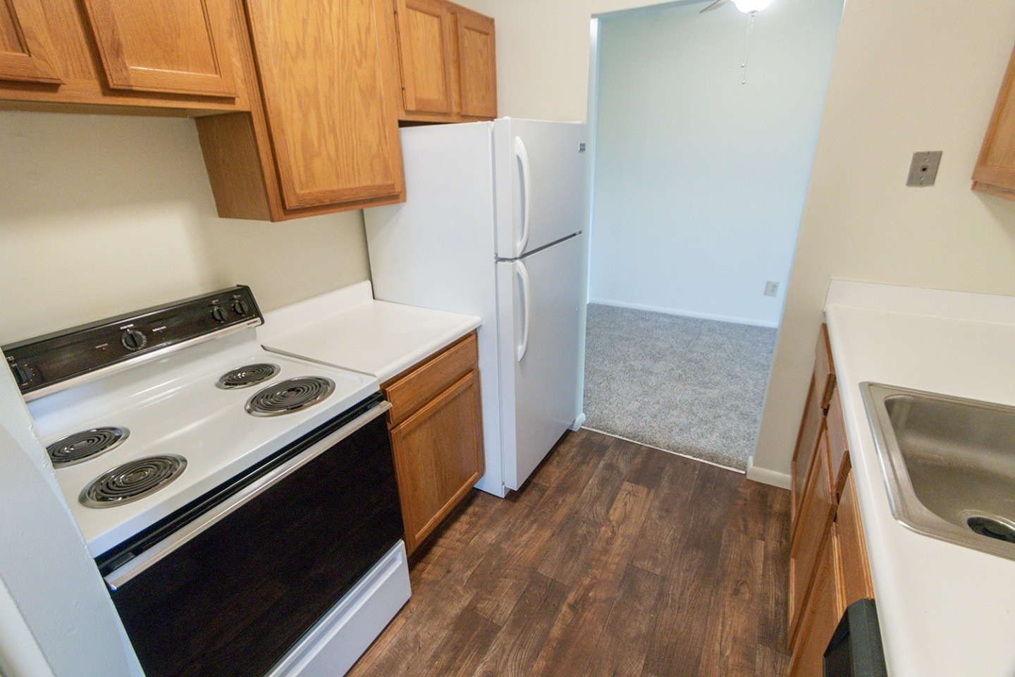 Blue Grass Manor Image 39