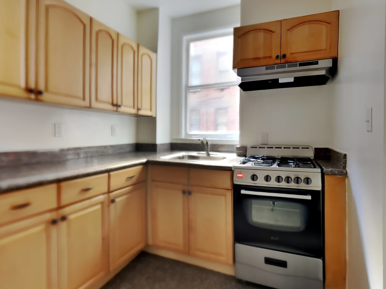 146 McAllister St. Image 3