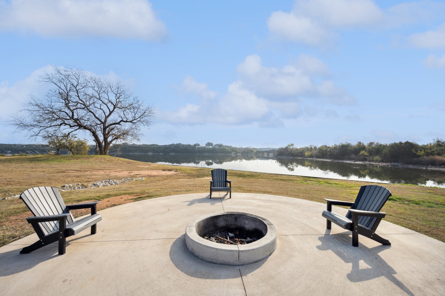 Lake Villas Apartments Image 35