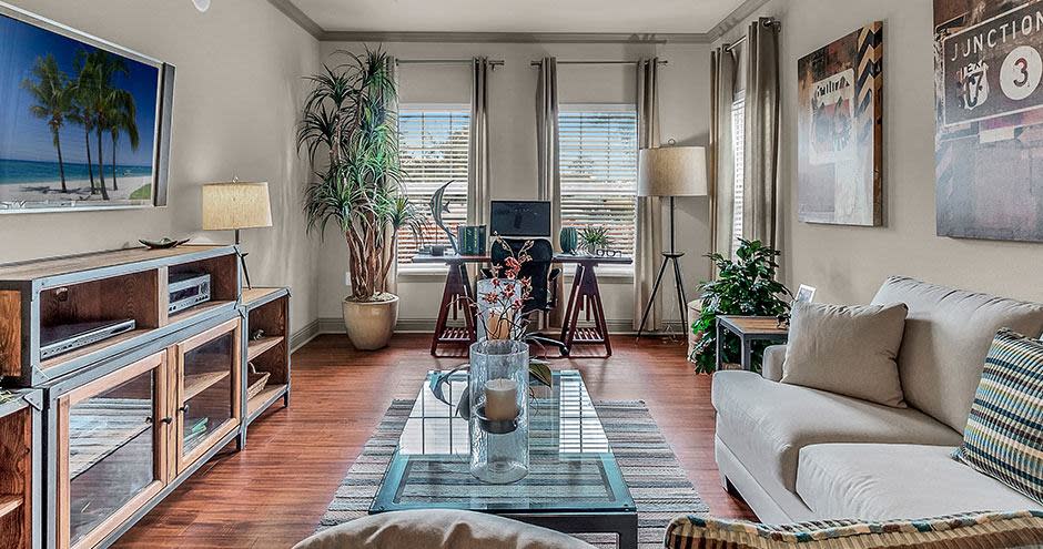 Andros Isles Luxury Apartments Image 13