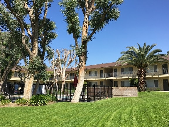 Mountain Crest Apartments Image 25