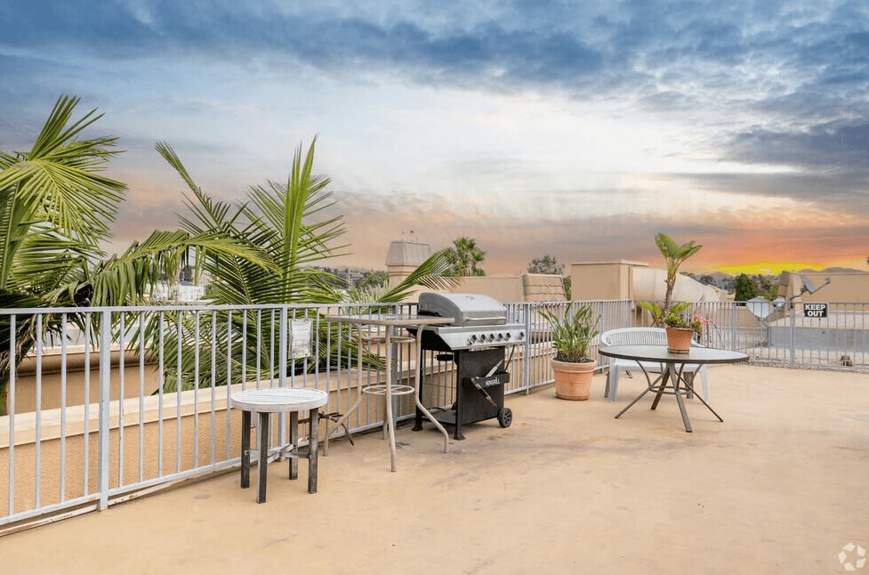 3623 Jasmine Avenue Image 6