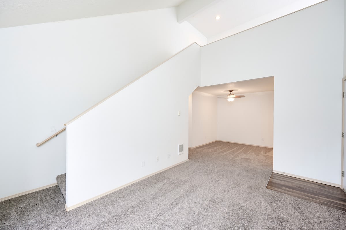 Devonwood and First Place Apartments Image 11