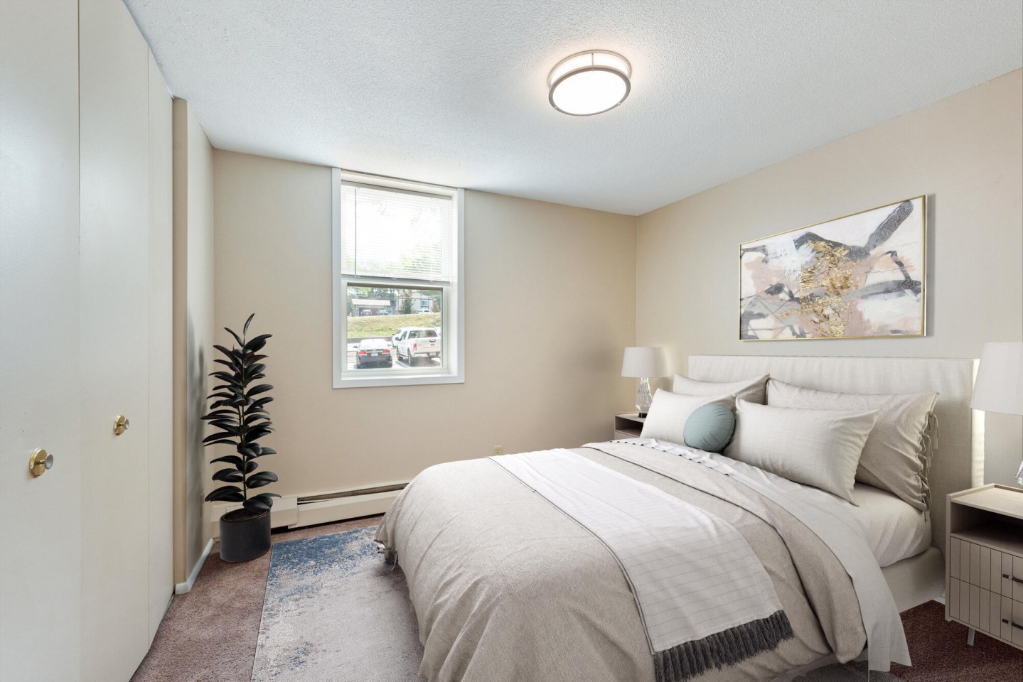 Shamrock Court Apartments Image 7