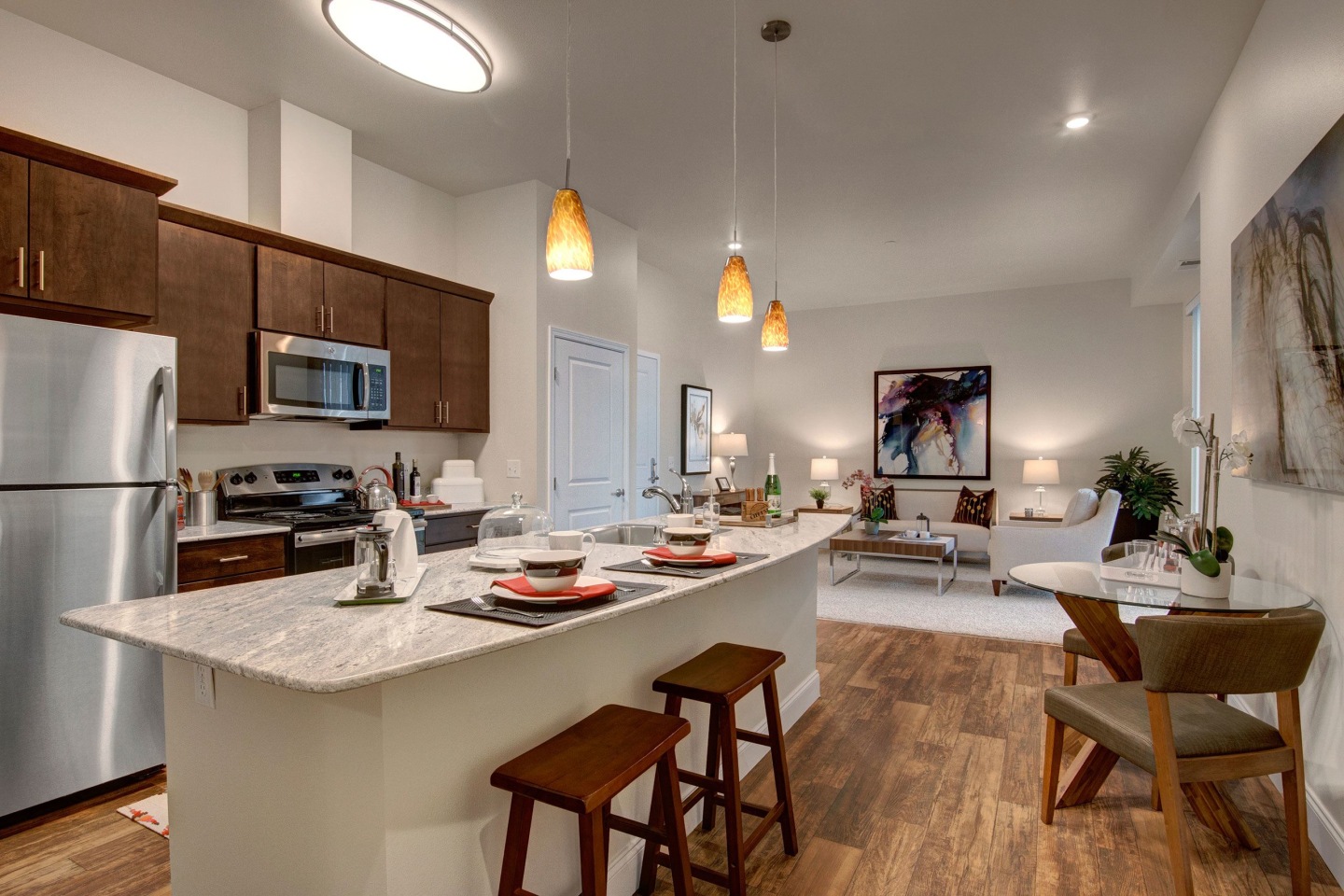 4800 Excelsior Image 3