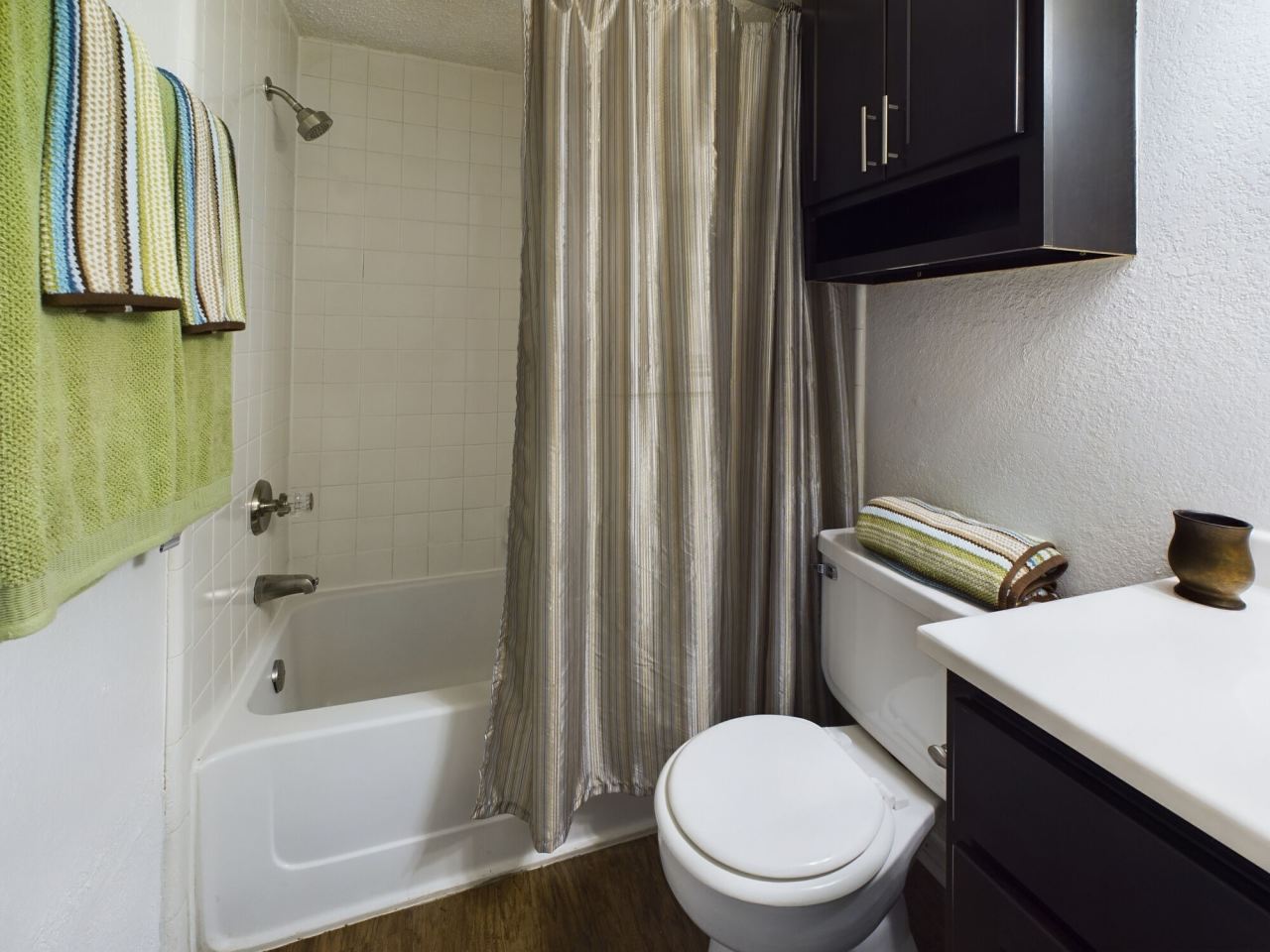 Raintree Apartments Image 27