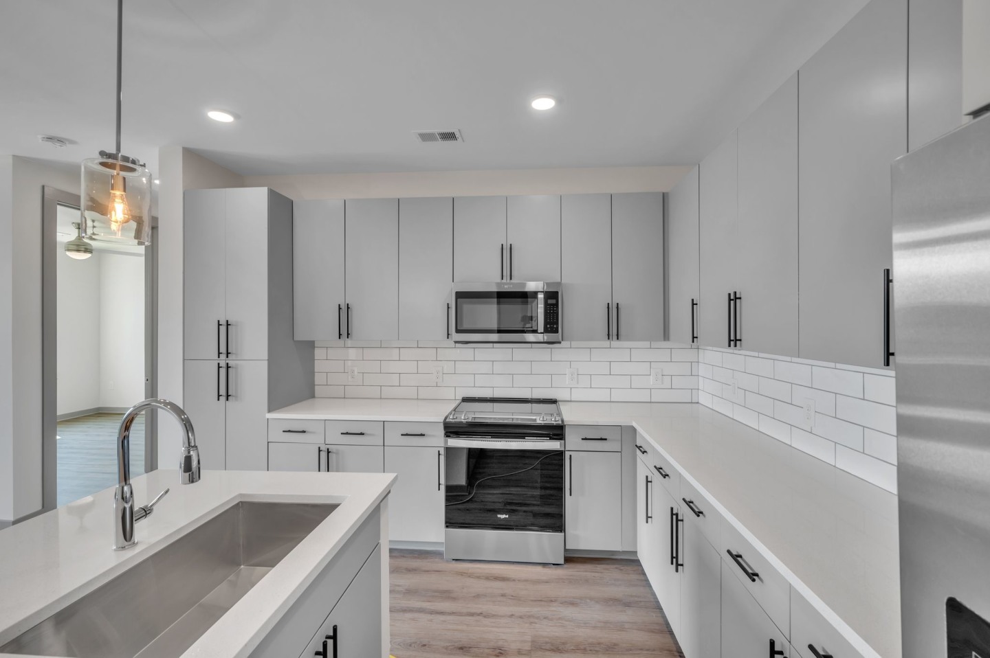 Aura Fifty4 Image 16