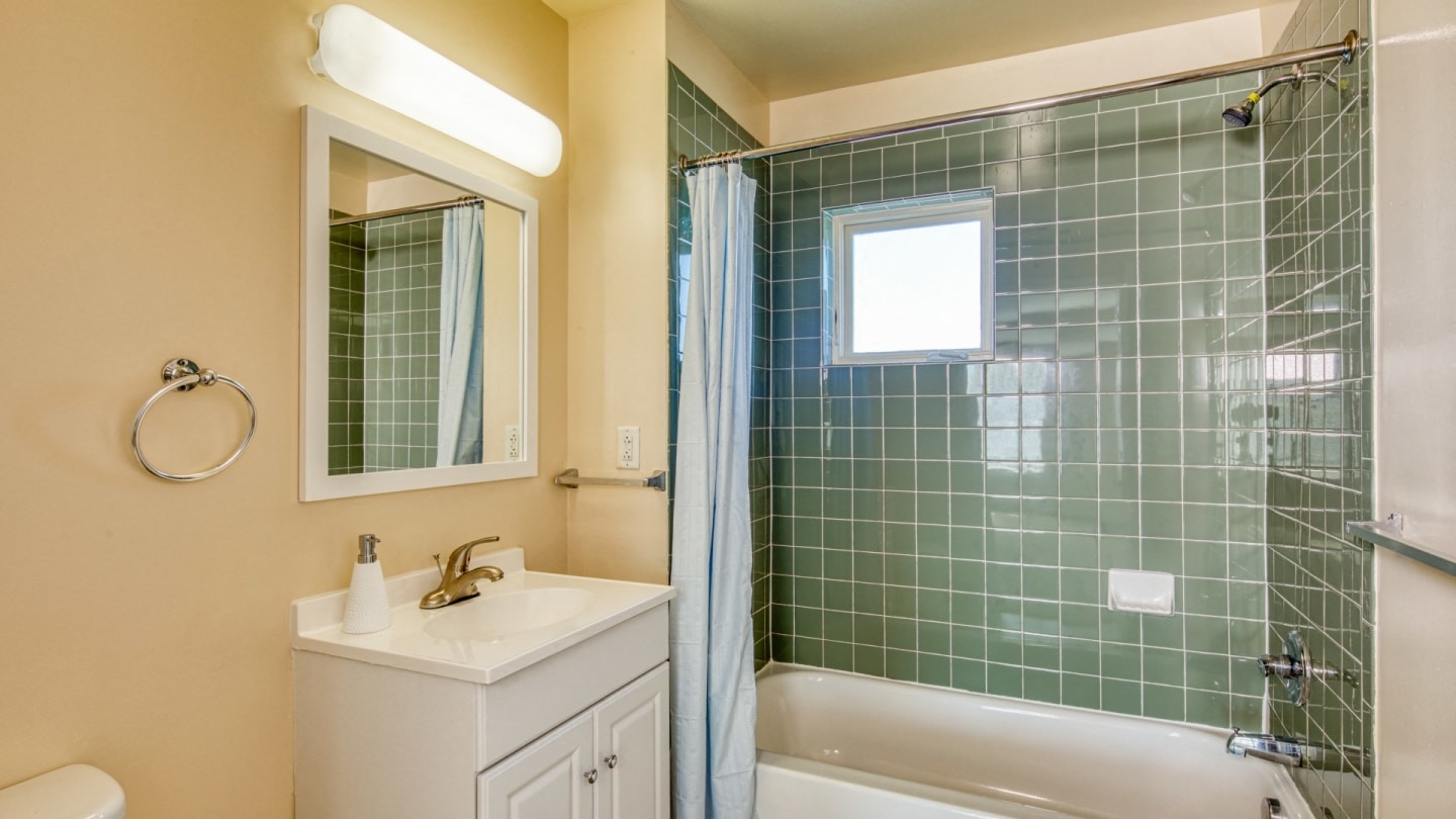 North Market/South Carroll Apartments Image 32