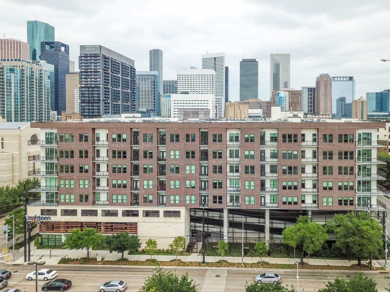 Eighteen25 Downtown Image 8