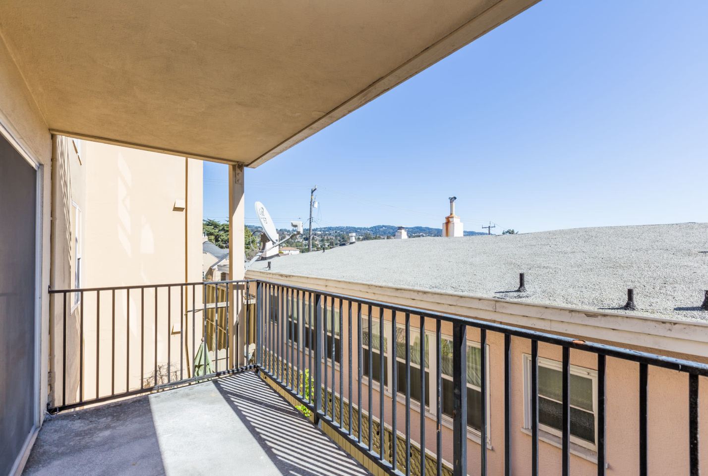 888 Vermont Street Image 7