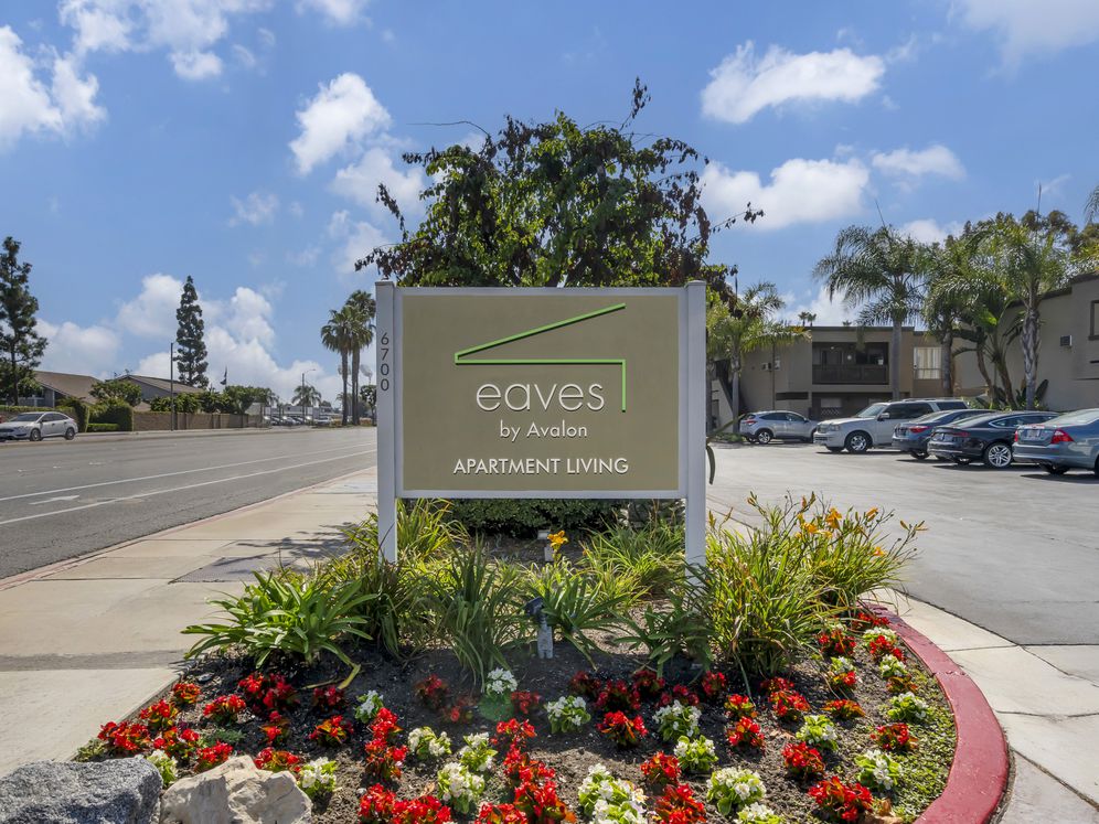 eaves Huntington Beach Image 24