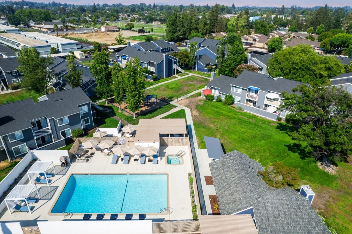 The Arbors Apartments Image 24