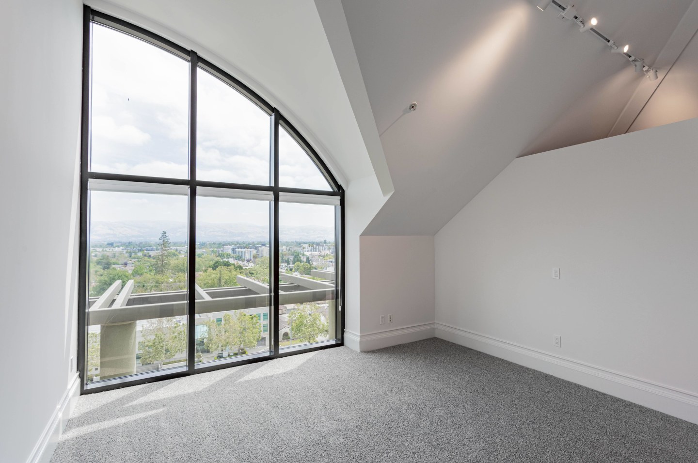Vendome Place Apartments Image 38