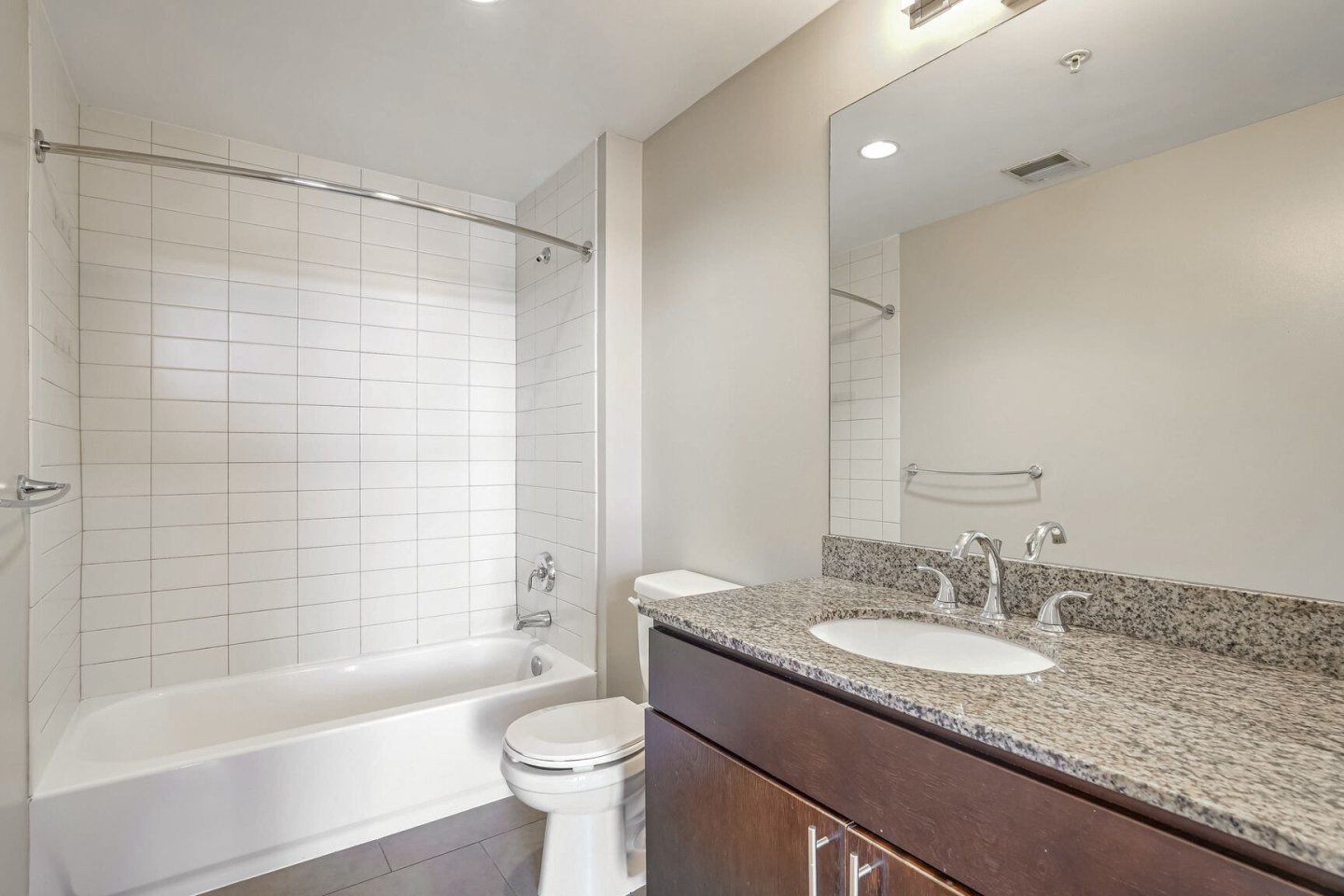 7th Flats Image 19