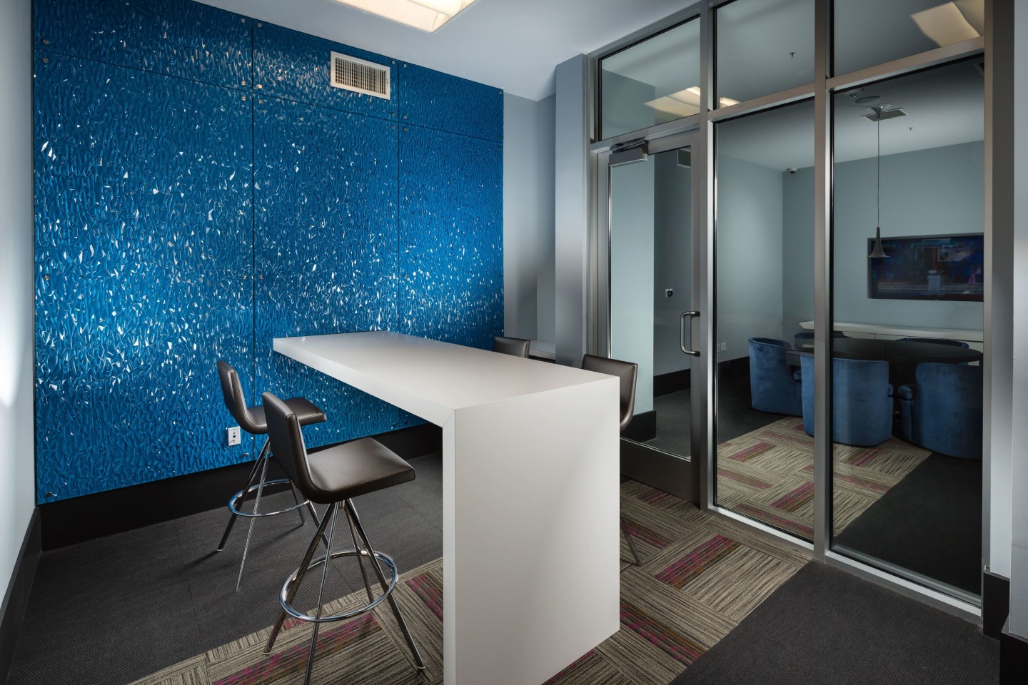 Topaz Apartments Image 36
