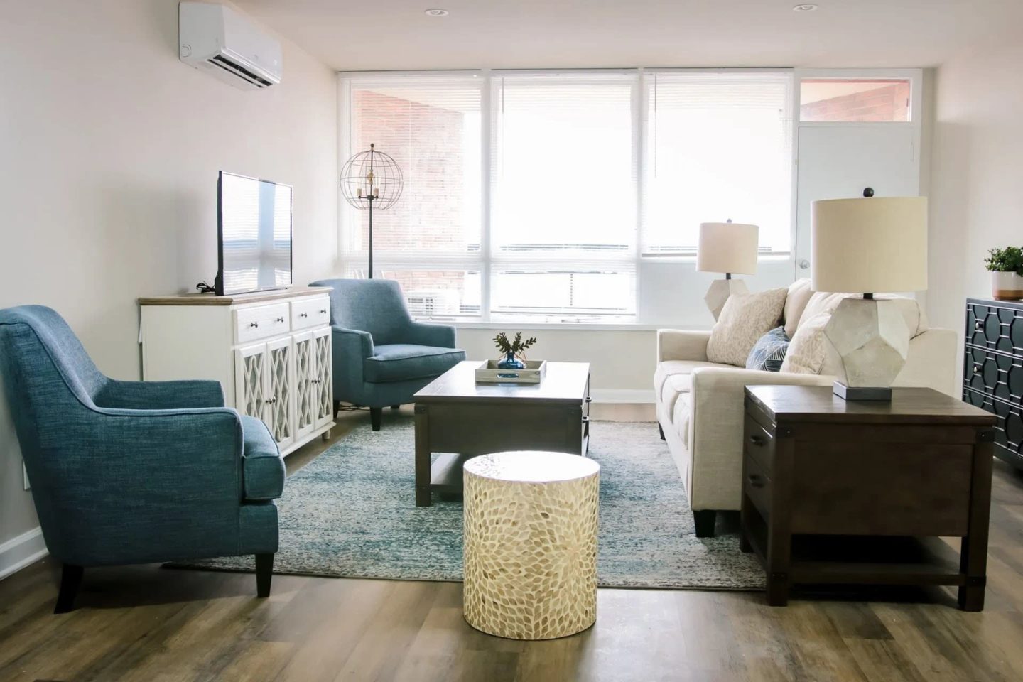 10 Prince Apartments Image 7