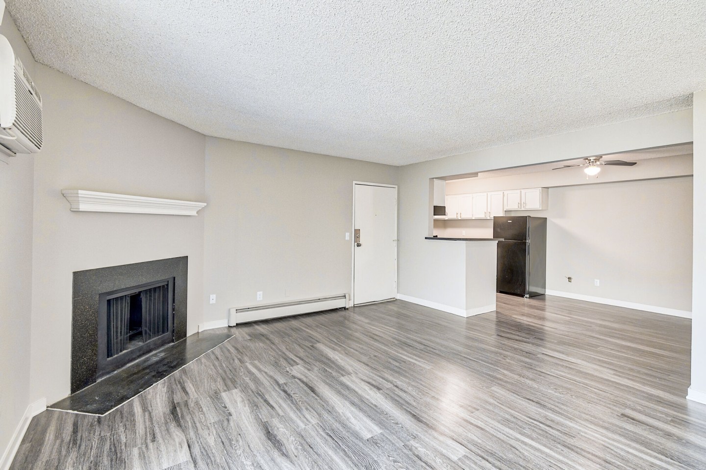 Miramar Apartments Image 10