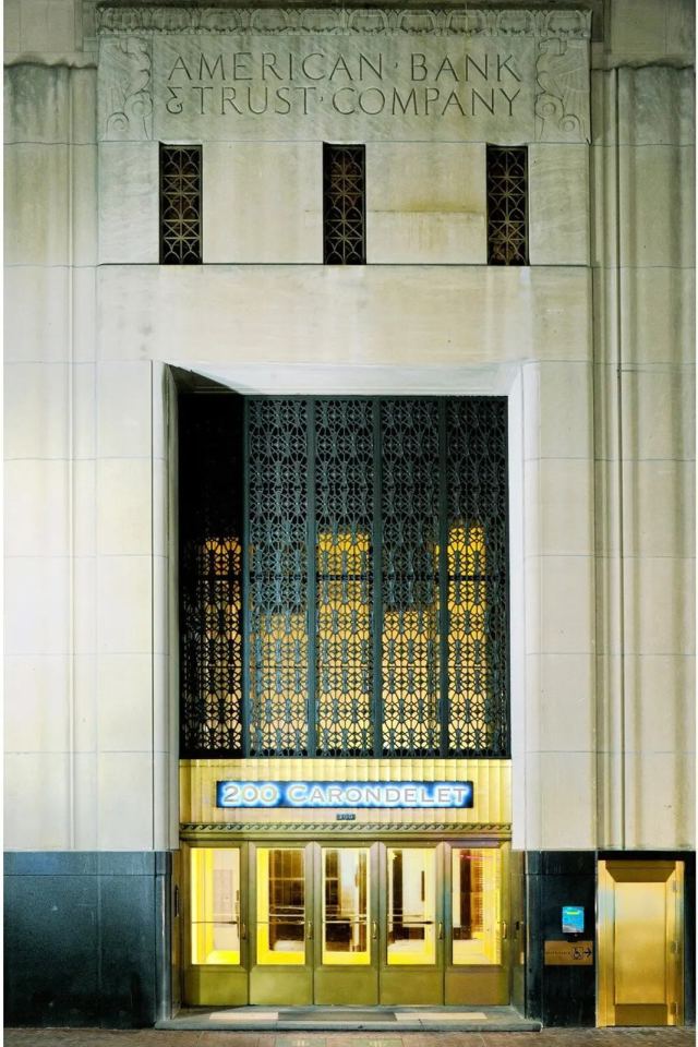 200 Carondelet Image 9