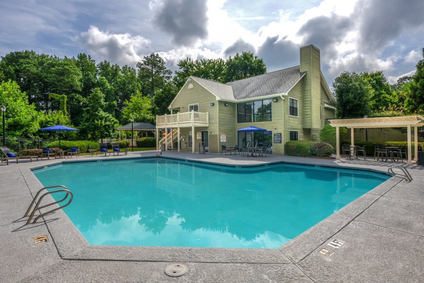 Forest Glen Image 13