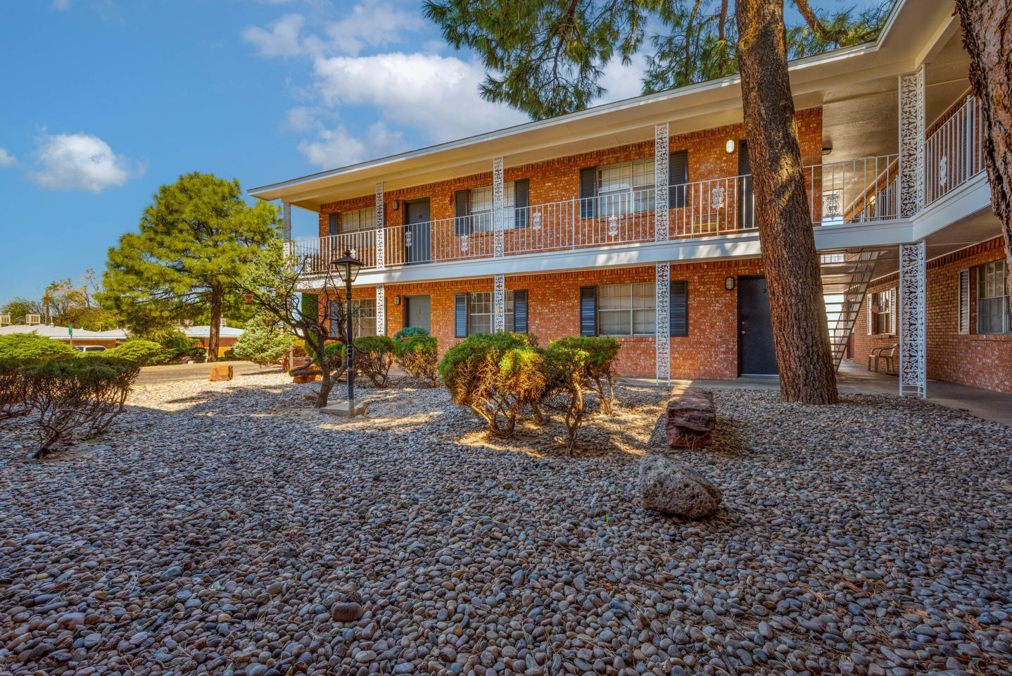 Pine Lane Apartments Image 9