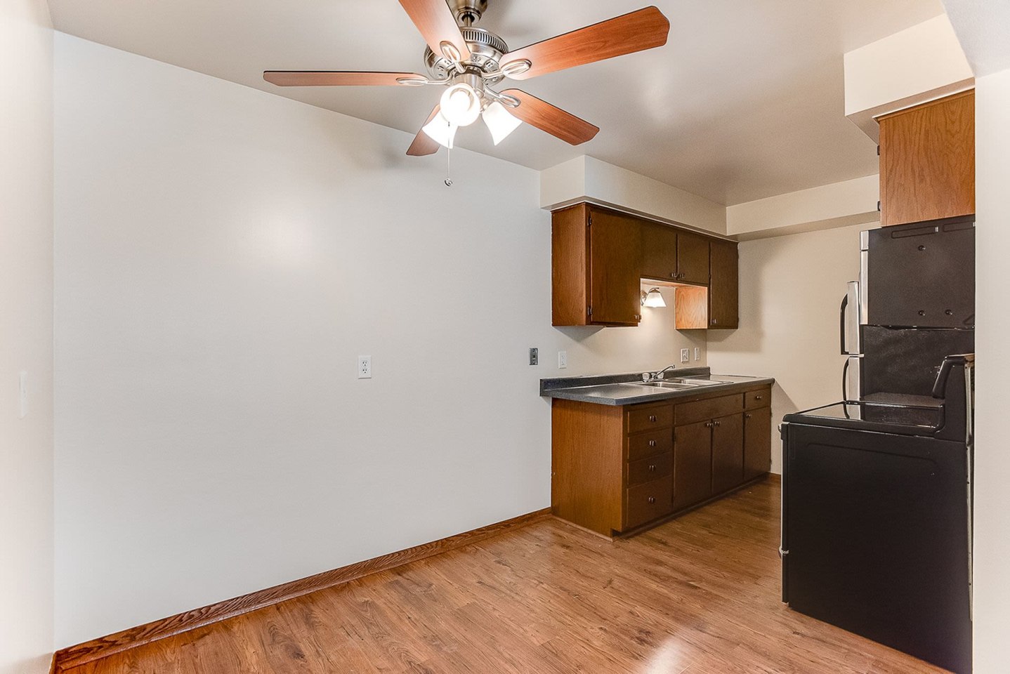 Mark Court Apartments Image 30