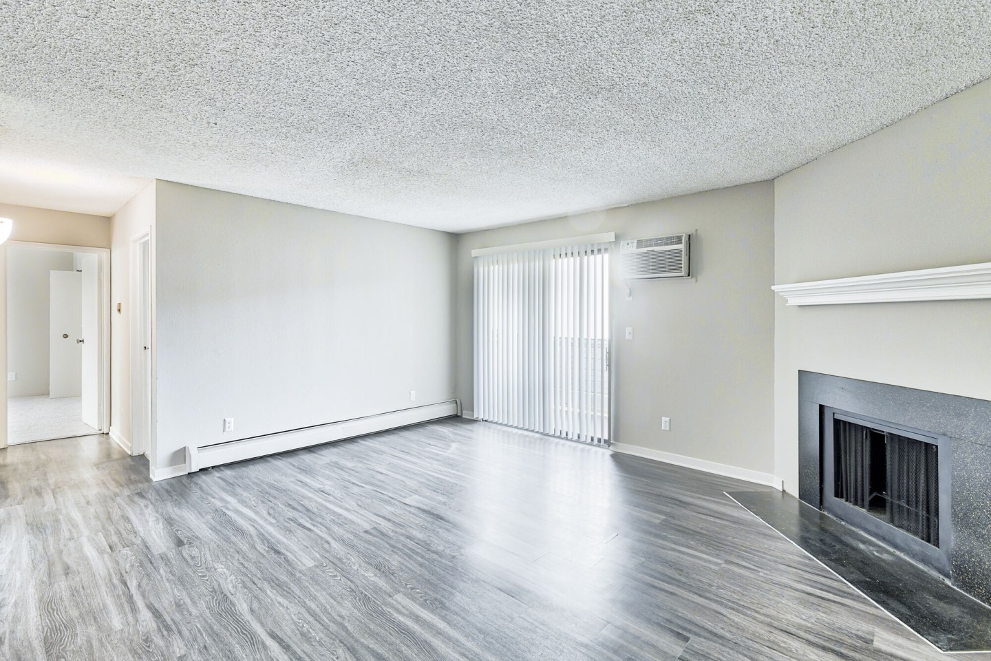 Miramar Apartments Image 8