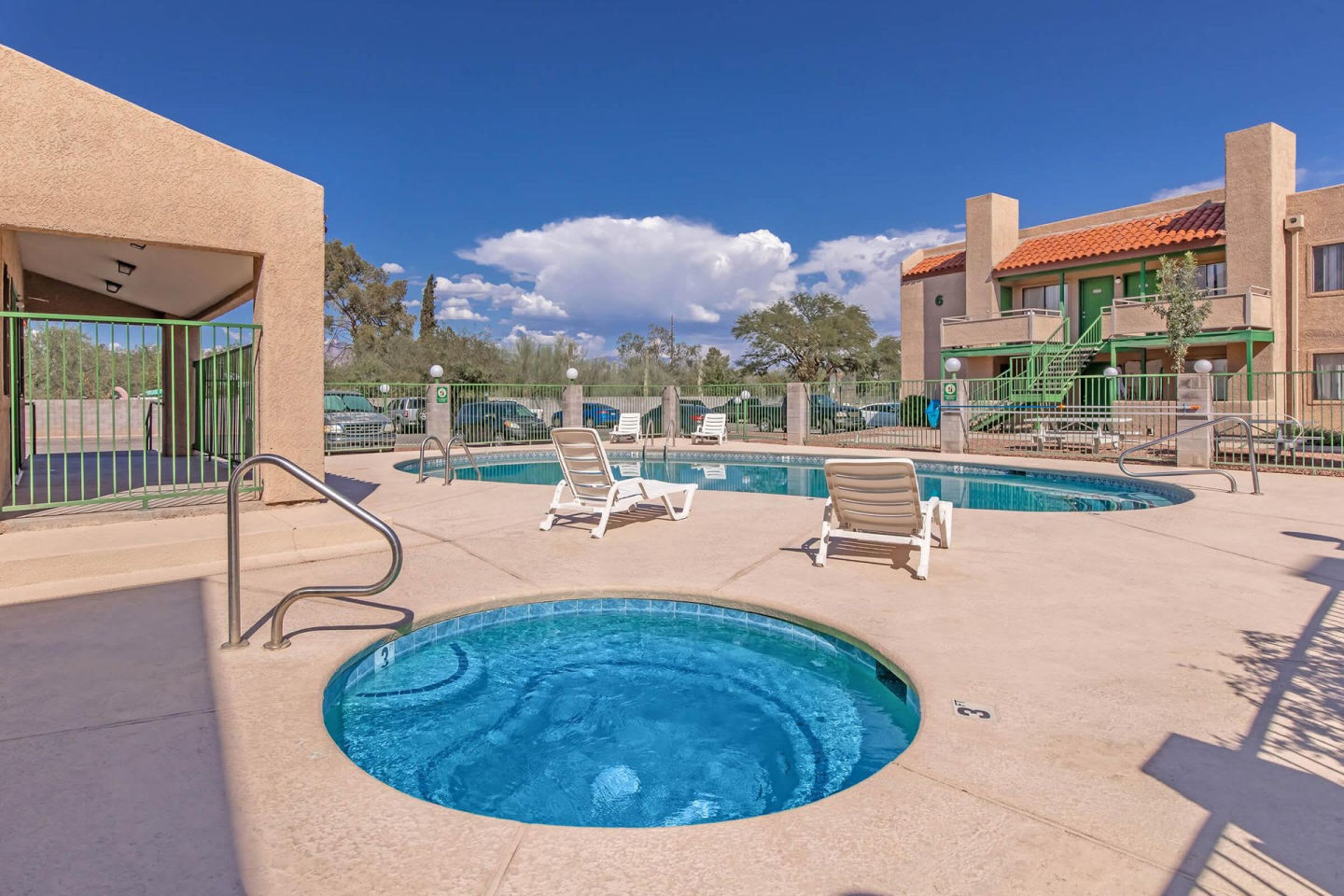 Broadmoor Apartments Image 24