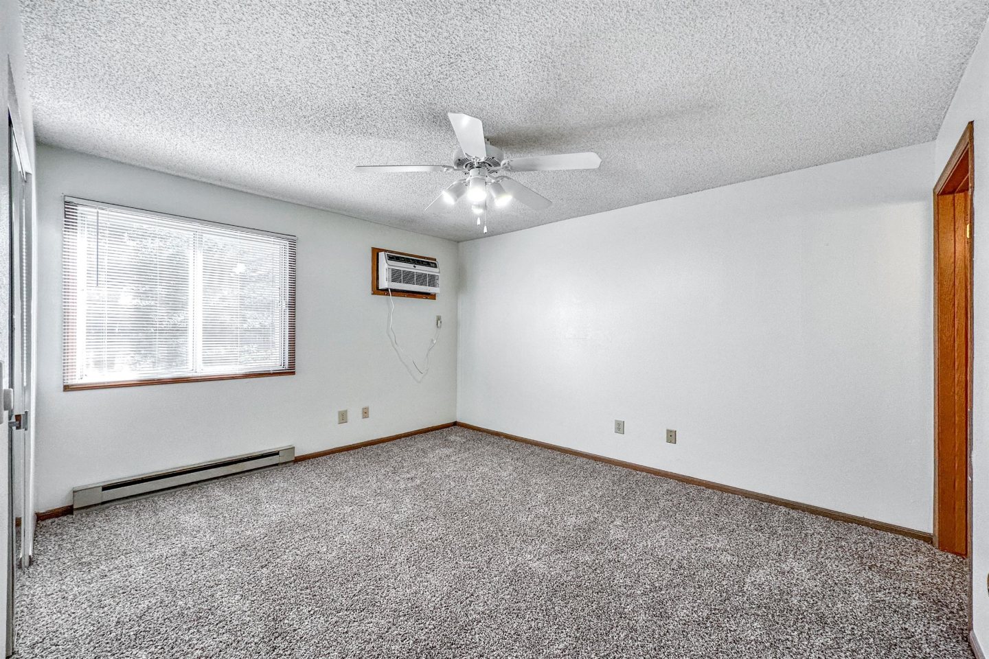 Somerset Apartments Image 13