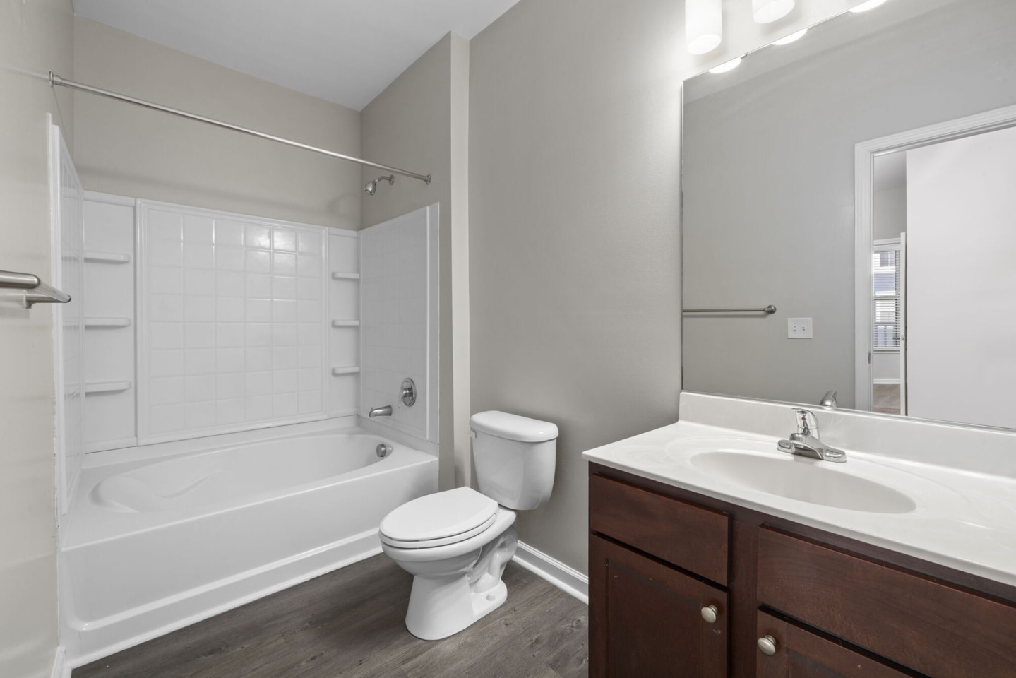 Level at 401 Image 16