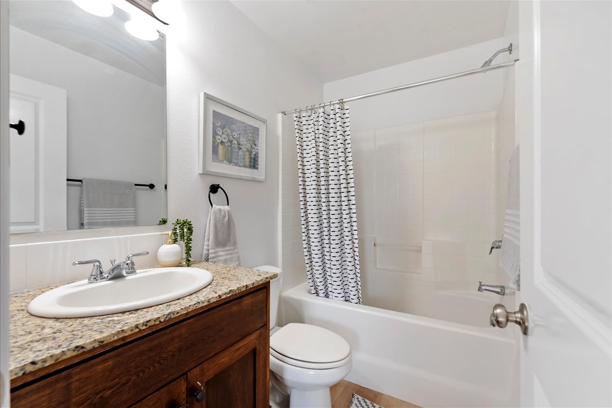 Linder Springs Townhomes Image 22