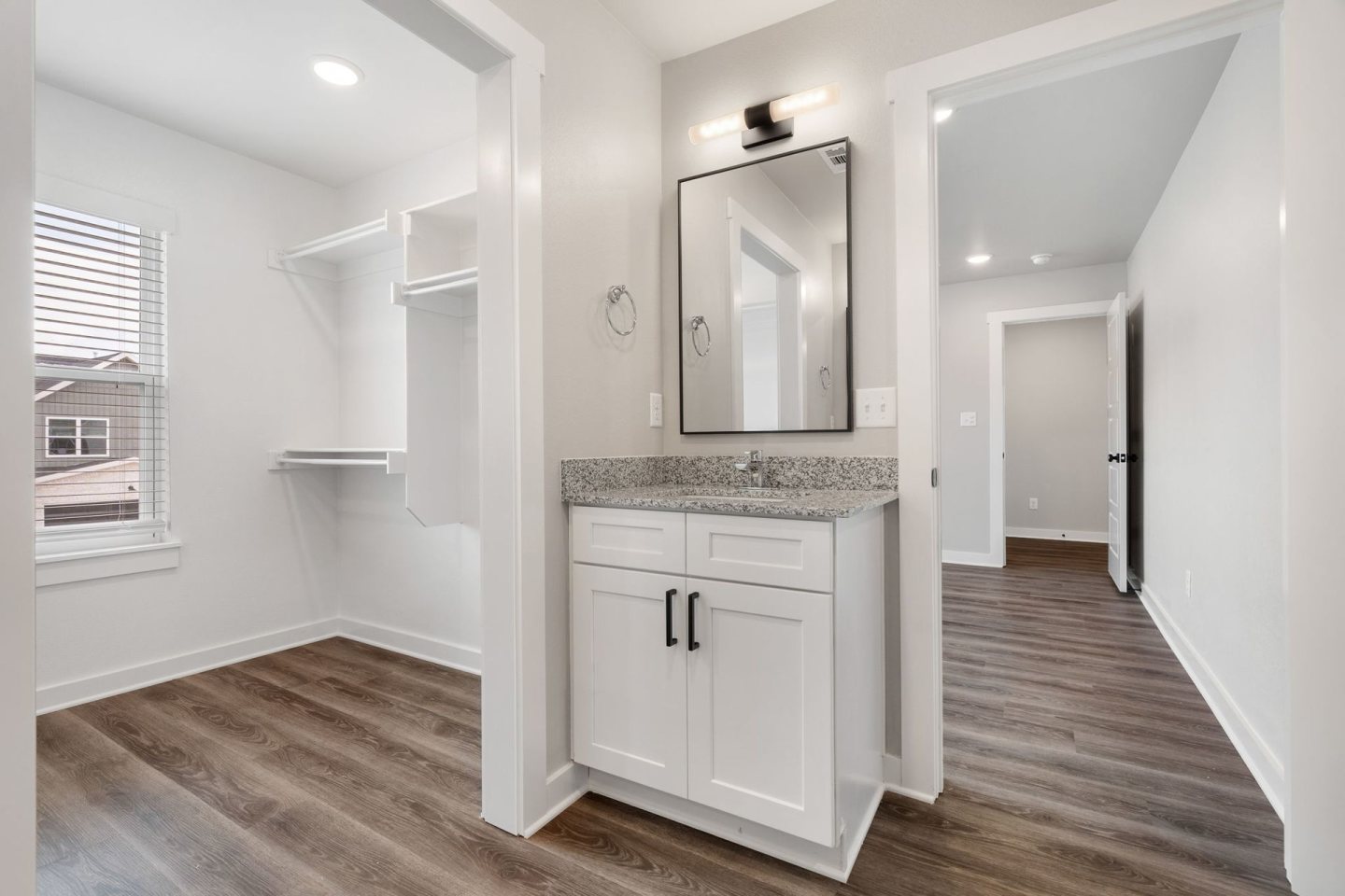 BIRDMASTER DRIVE RESIDENCES Image 22