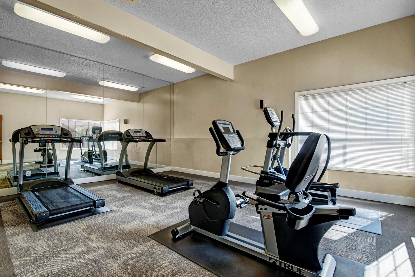 Grand View Apartment Homes Image 6