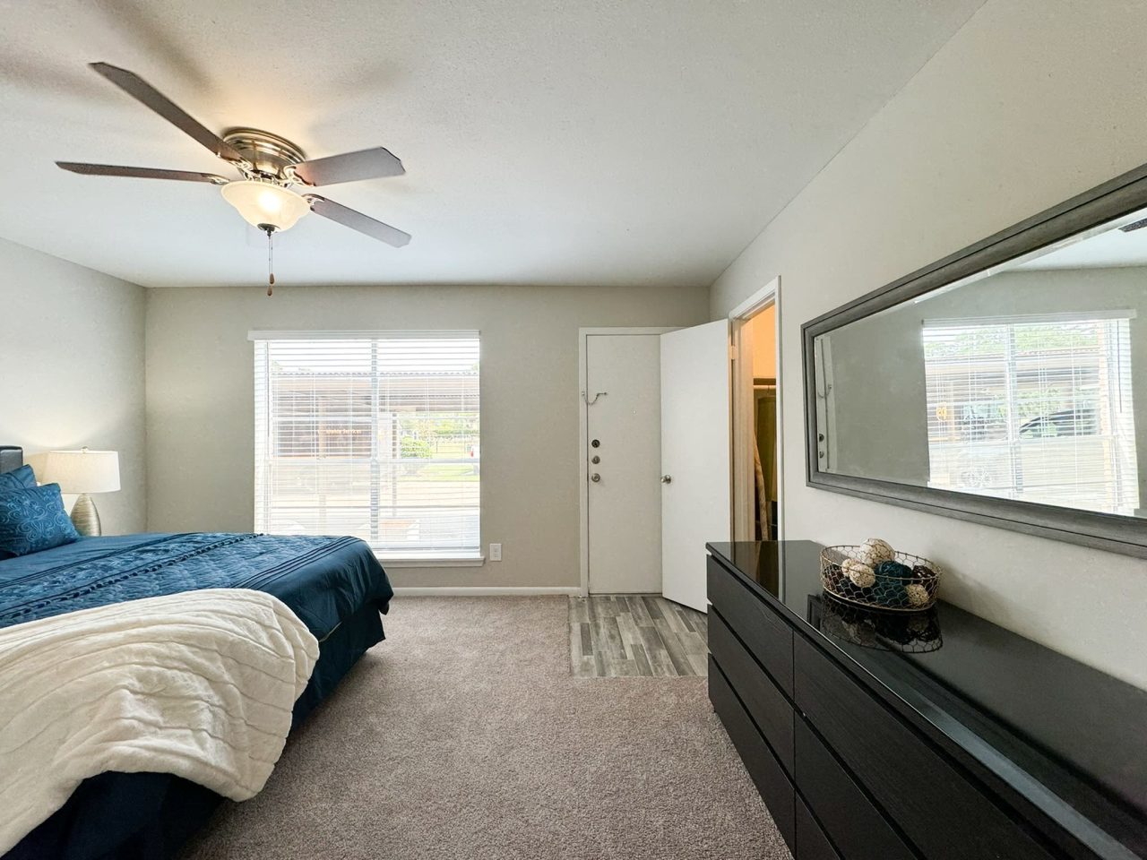 Memorial City Apartments Image 16