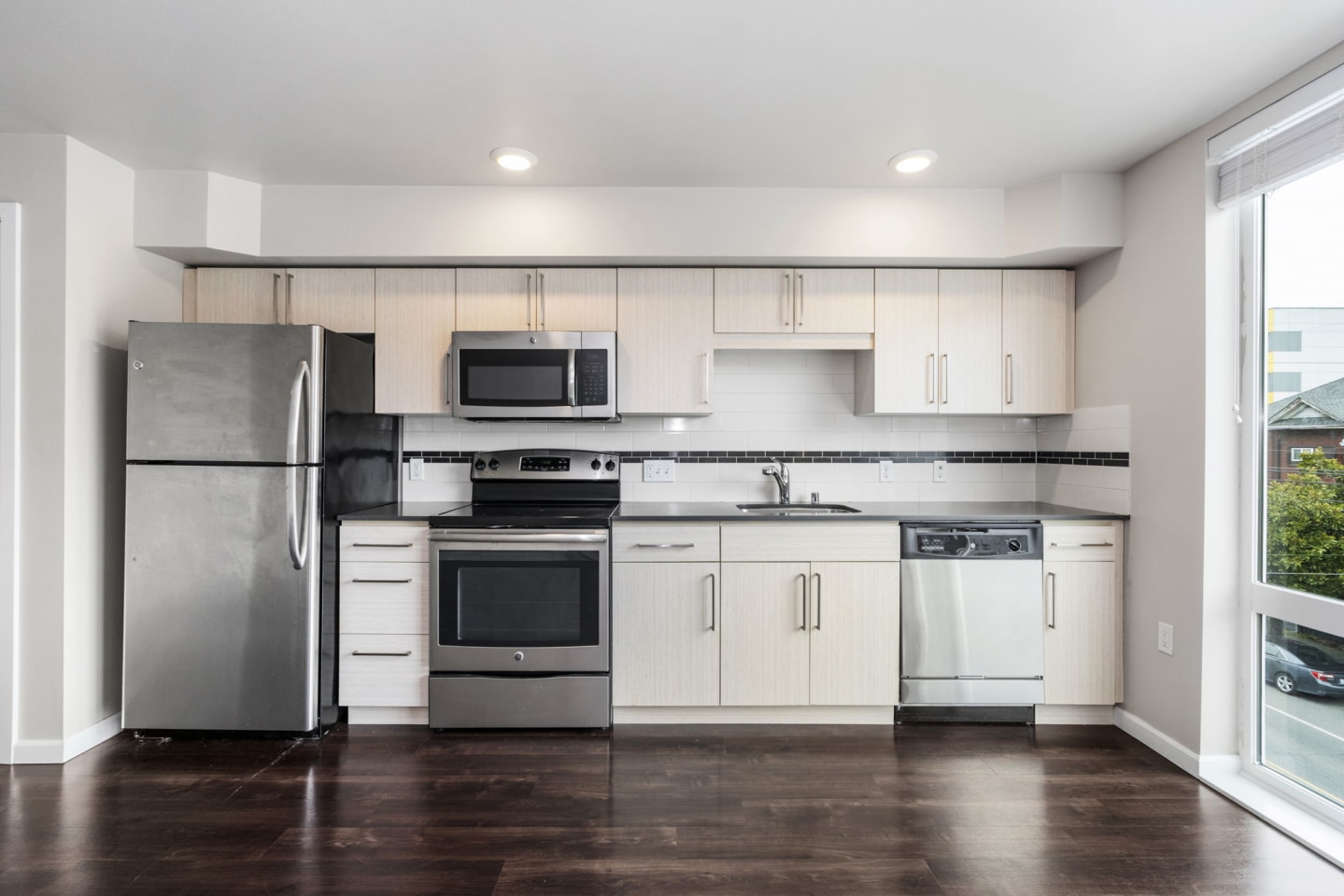 1711 Apartments Image 25