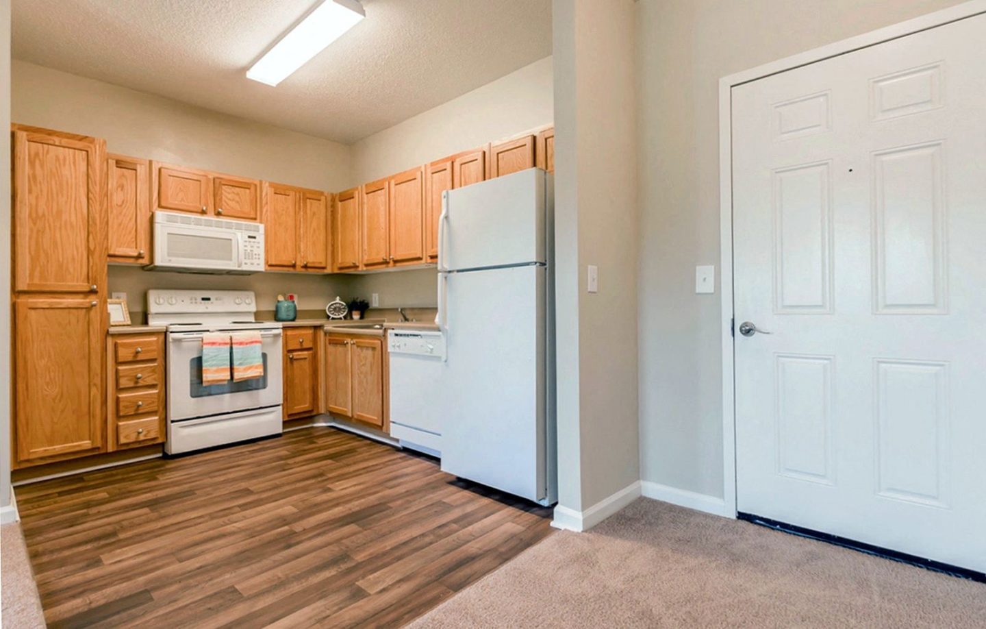 Parkland Manor - Senior & Affordable Housing Image 3