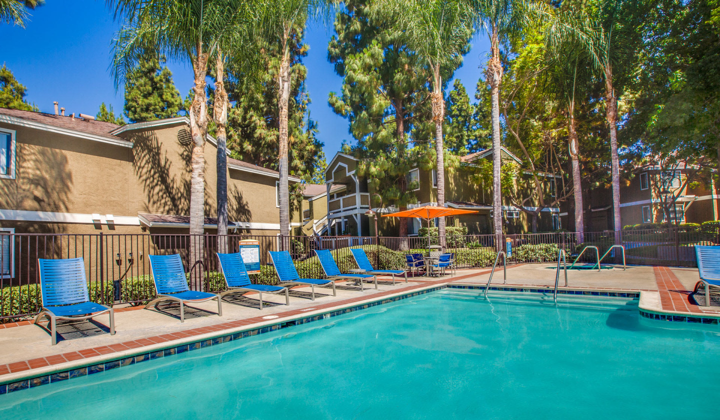 Island Club Apartments Image 7