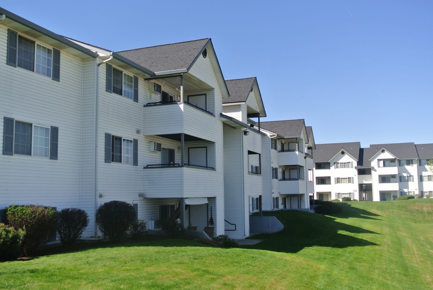 Farr Court Apartments Image 14
