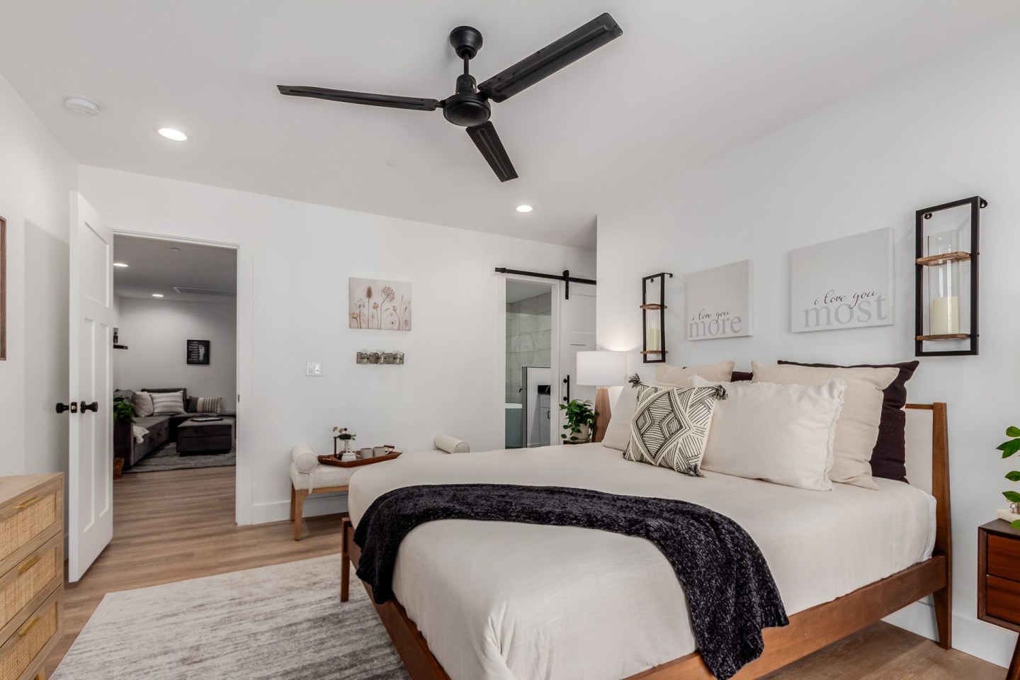 CJ Luxury Townhomes Image 27